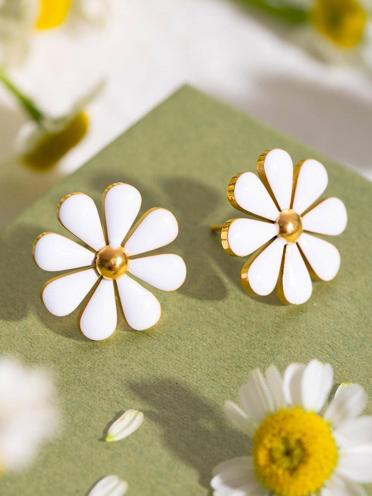 18K Gold Plated Daisy Stud Earrings - Pepper & Pearl Boutique