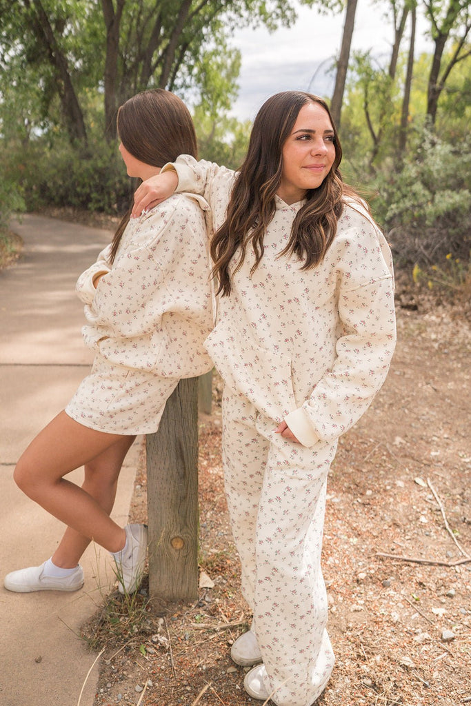 Ditsy Floral Sweatshirt - Pepper & Pearl Boutique