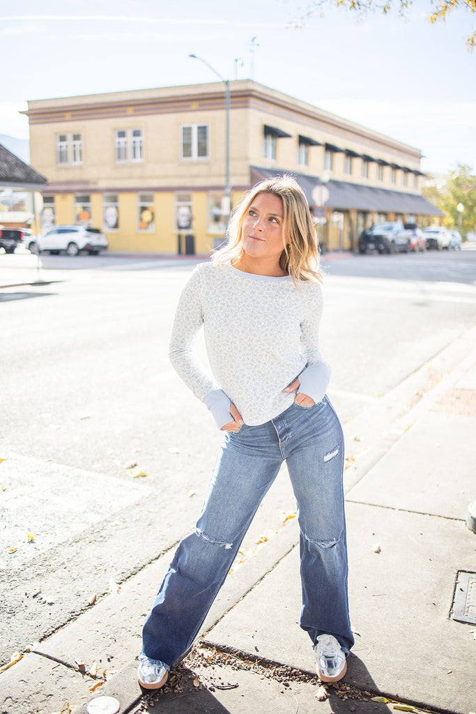 I Fall To Pieces Jeans - Pepper & Pearl Boutique