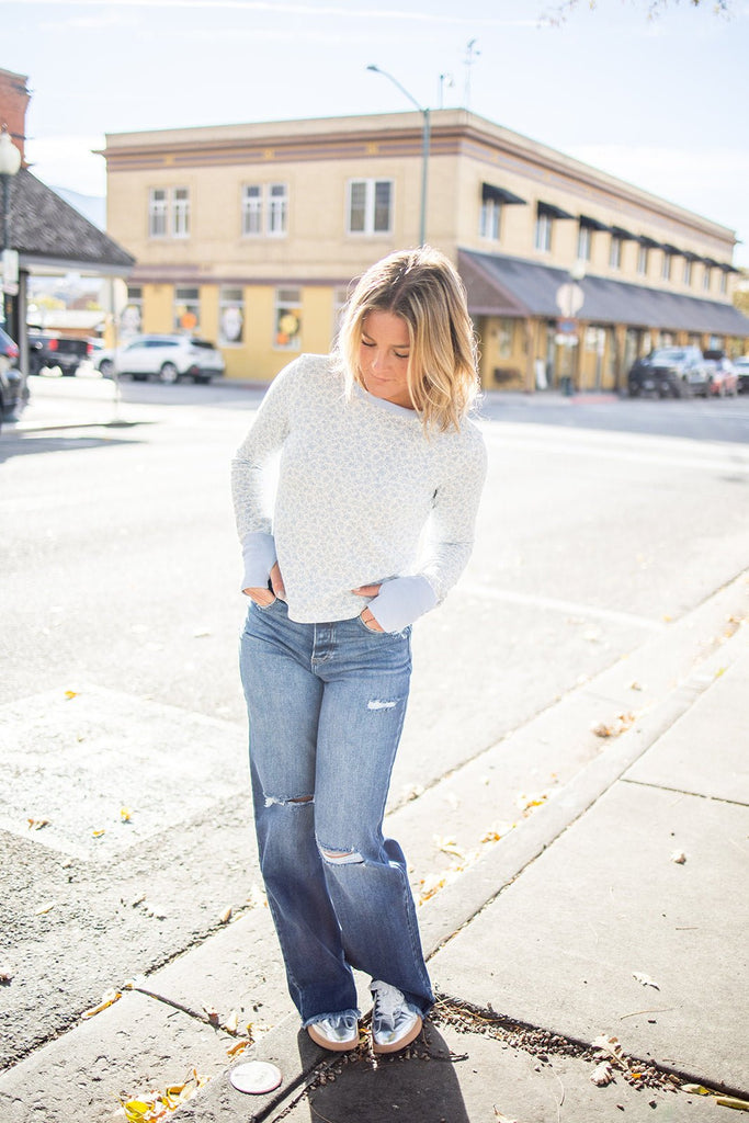 I Fall To Pieces Jeans - Pepper & Pearl Boutique