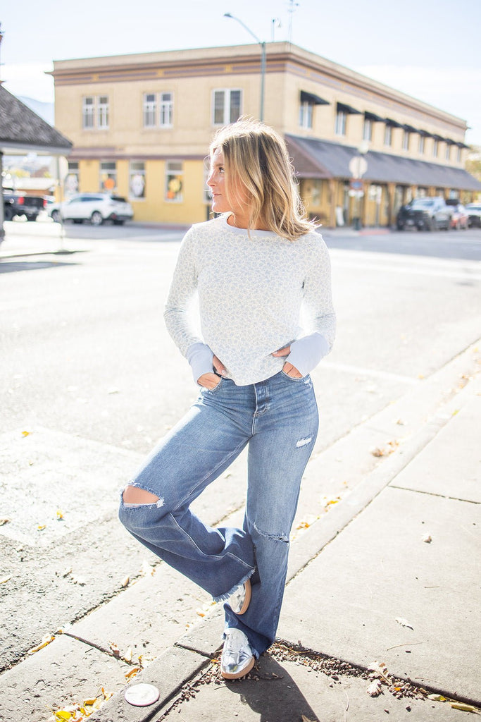 I Fall To Pieces Jeans - Pepper & Pearl Boutique