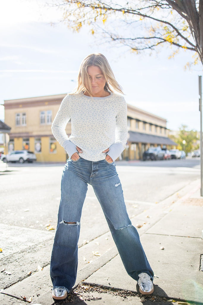 I Fall To Pieces Jeans - Pepper & Pearl Boutique